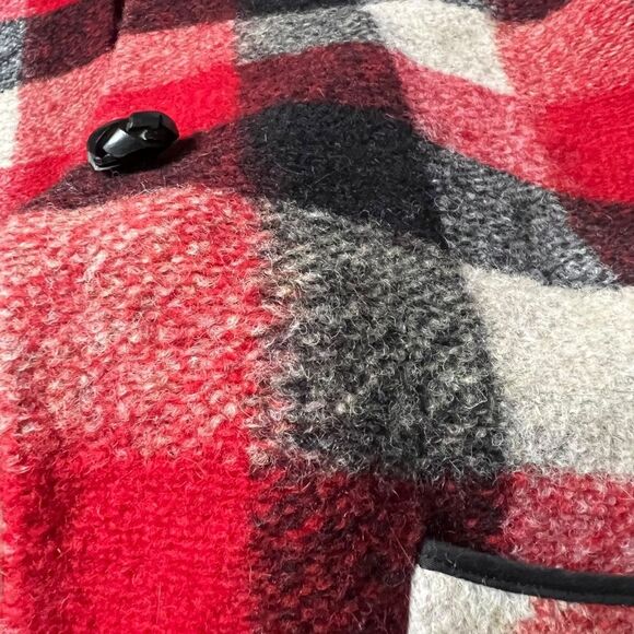 Aritzia Wilfred Free Off Duty Sweater Jacket Plaid - Picture 11 of 16